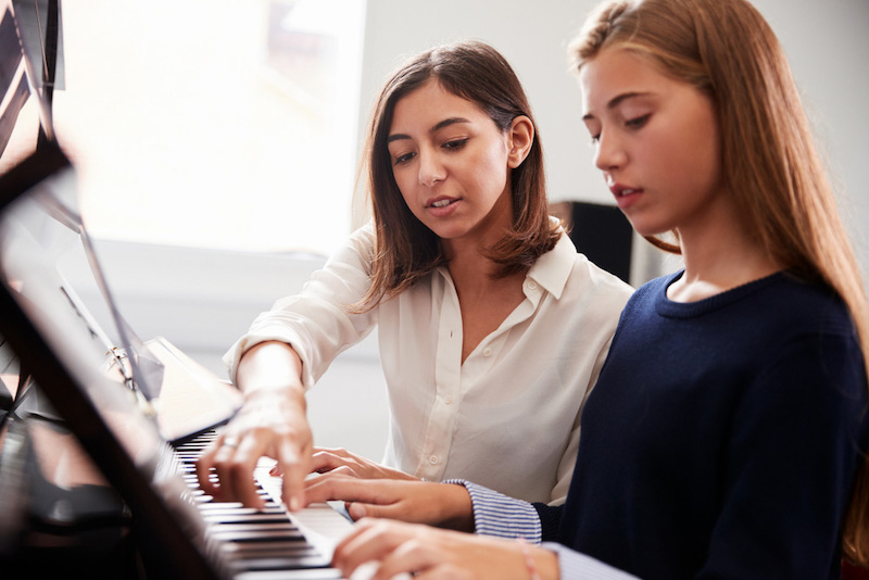 Advantages of piano lessons for kids